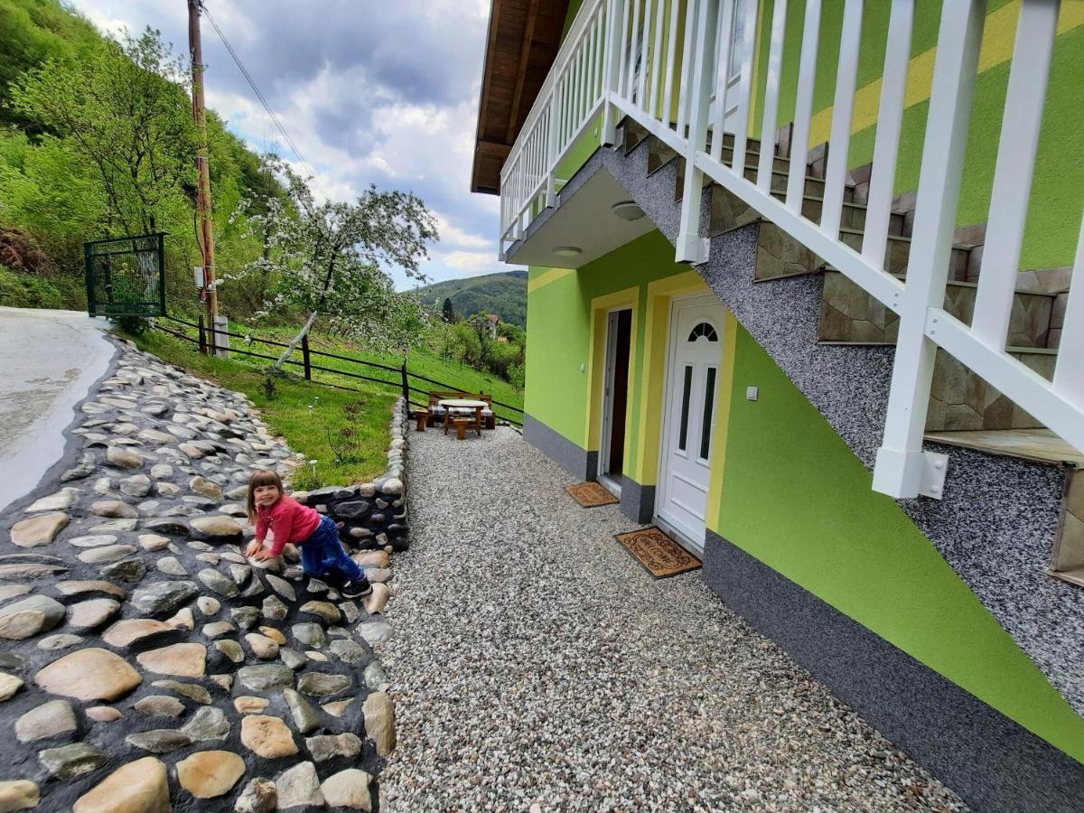 Apartmani Vila Na Drini Foca Eksteriør bilde