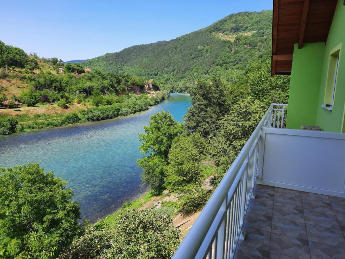 Apartmani Vila Na Drini Foca Eksteriør bilde
