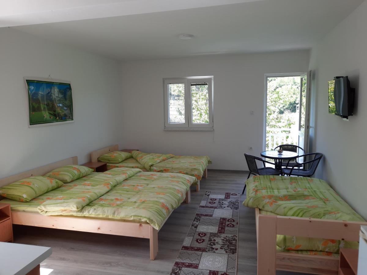 Apartmani Vila Na Drini Foca Eksteriør bilde