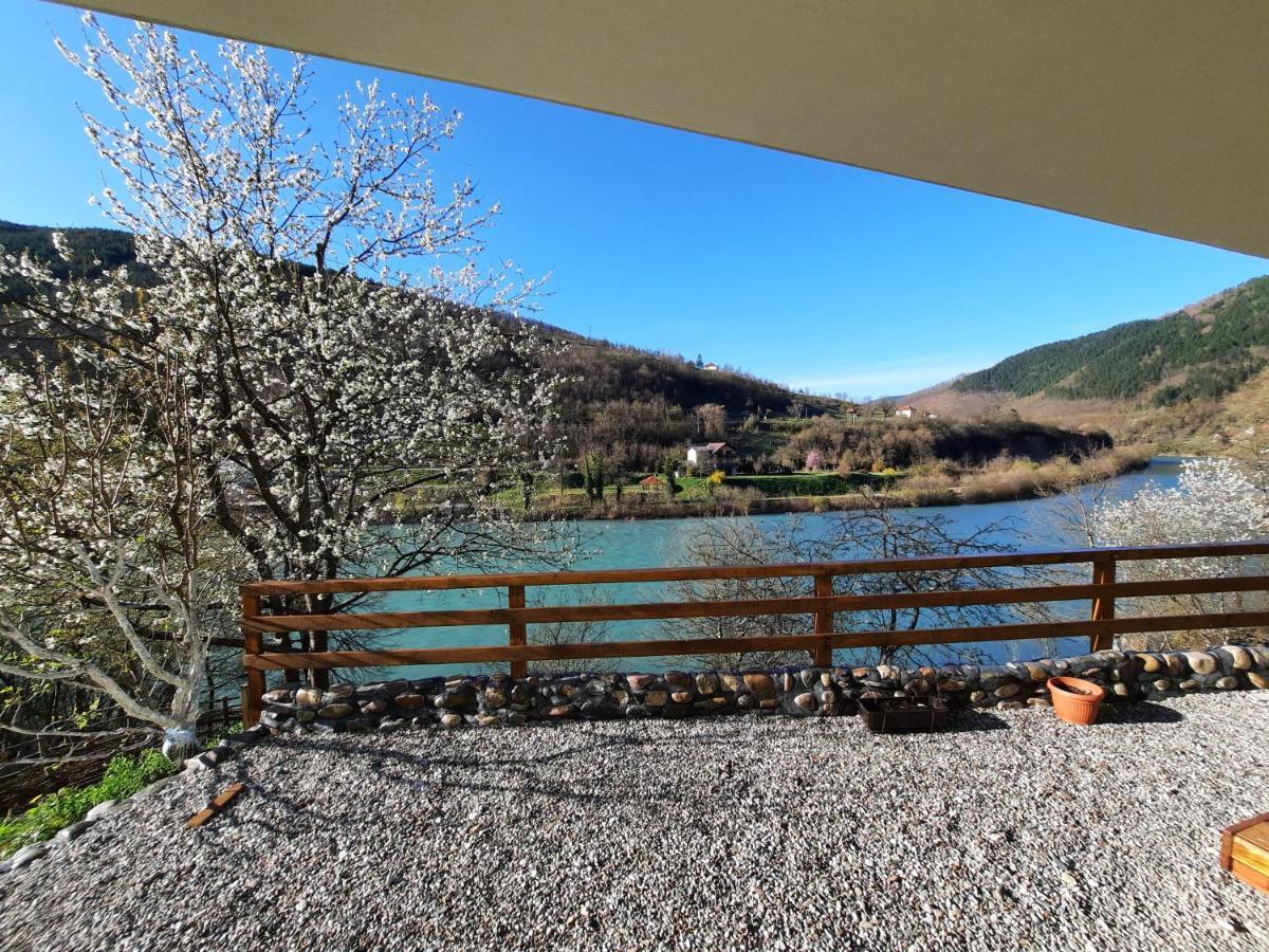 Apartmani Vila Na Drini Foca Eksteriør bilde
