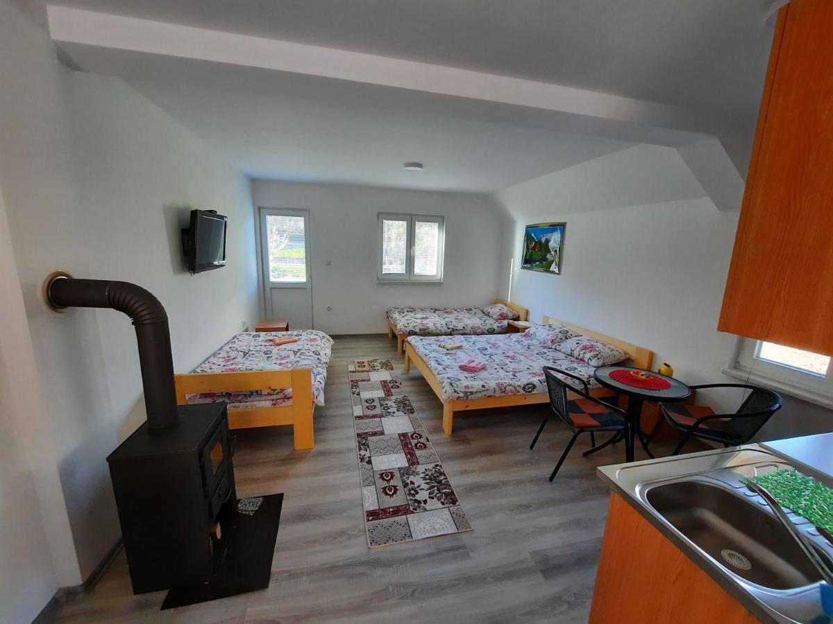 Apartmani Vila Na Drini Foca Eksteriør bilde