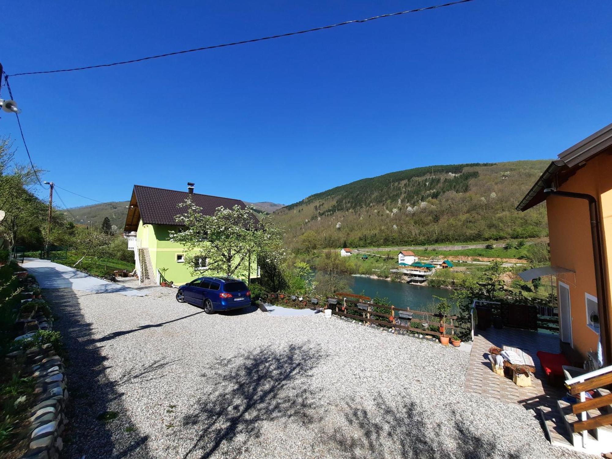 Apartmani Vila Na Drini Foca Eksteriør bilde