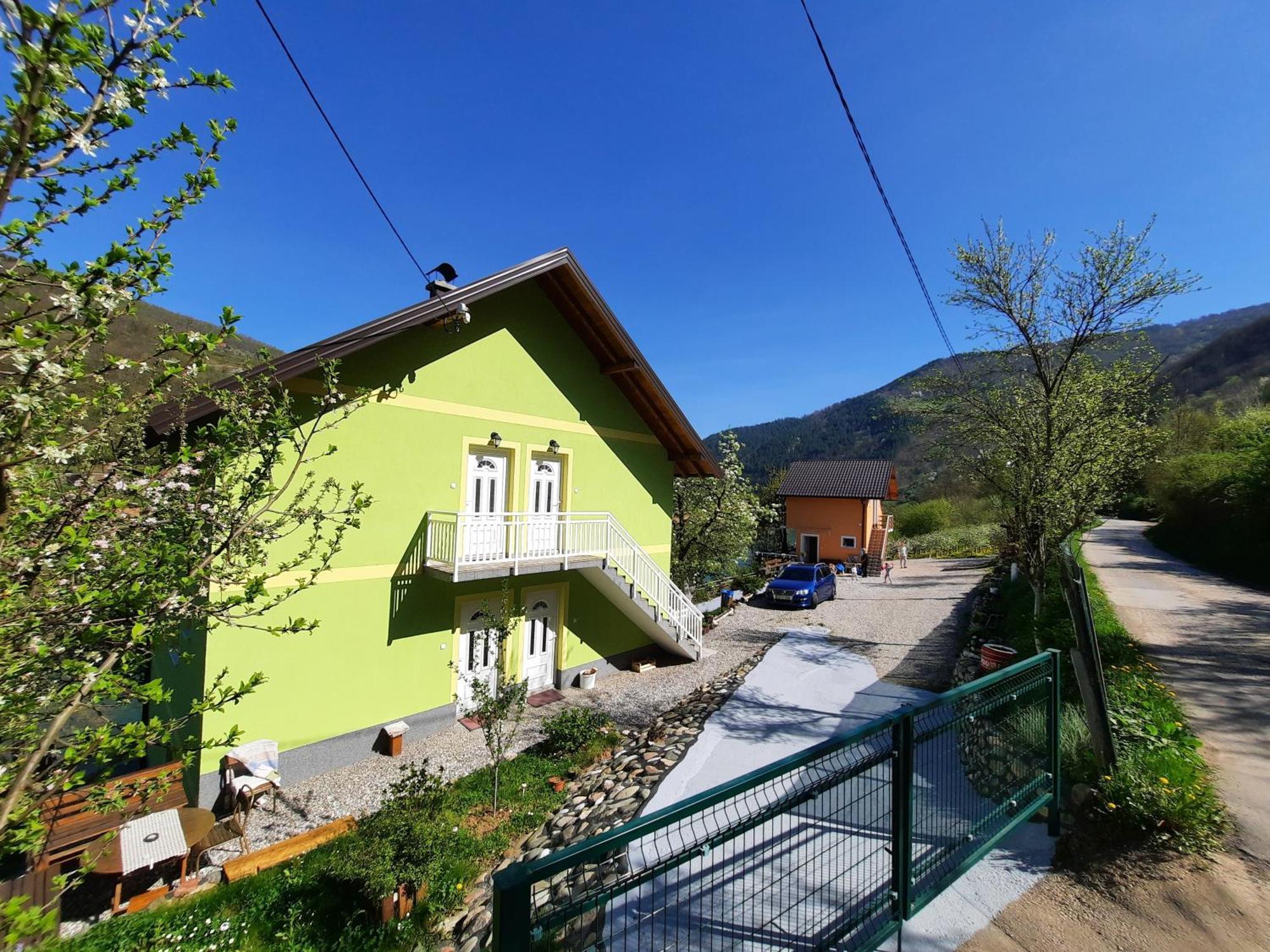 Apartmani Vila Na Drini Foca Eksteriør bilde